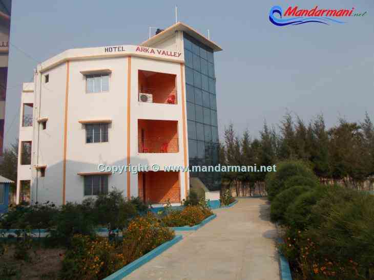 Arka Valley Hotel And Resort - Side View - Mandarmani