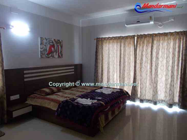 Hotel Nandini - Bed Room With Sea Facing Window - Mandarmani