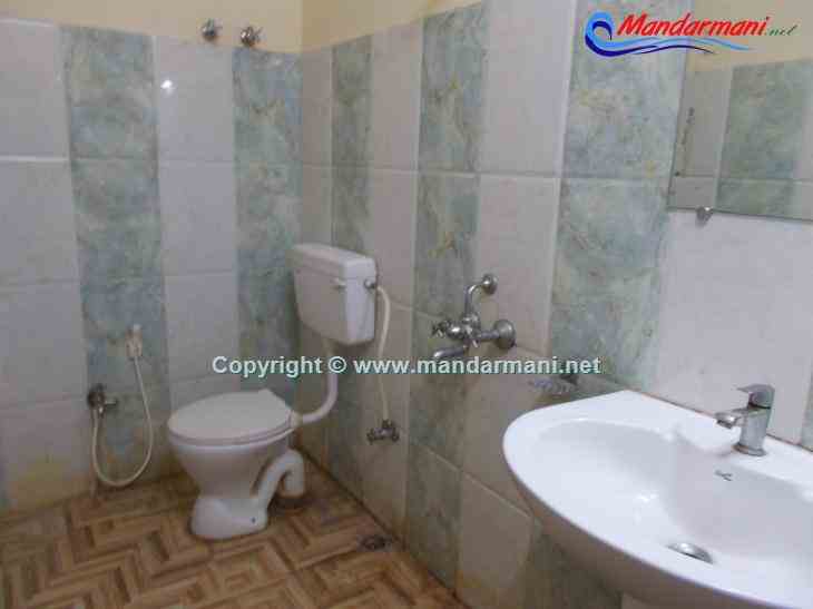Mohana Guest House - Clean Bath Room - Mandarmani