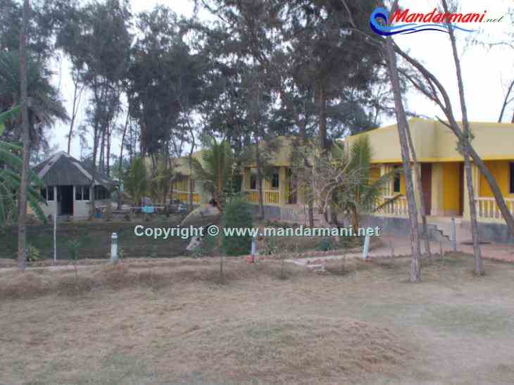 Samrat Holiday Inn - Lawn - Mandarmani