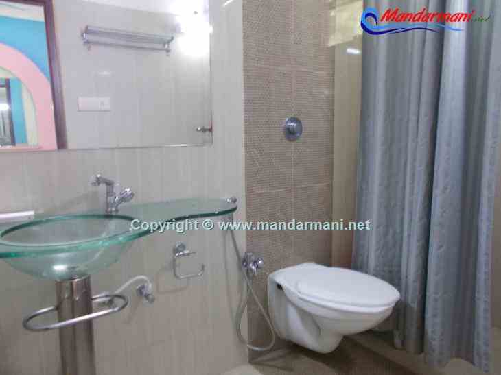 The Sana Beach Spa Resort - Clean Bathroom - Mandarmani