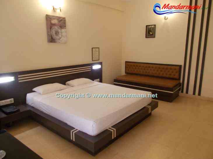 Victoria Beach Resort - Bedroom - Mandarmani