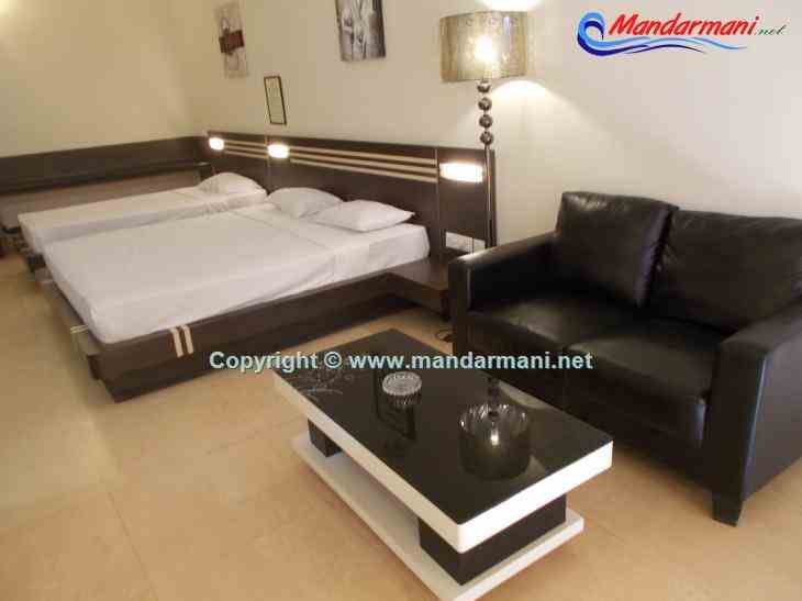 Victoria Beach Resort - Sofa - Bedroom - Mandarmani